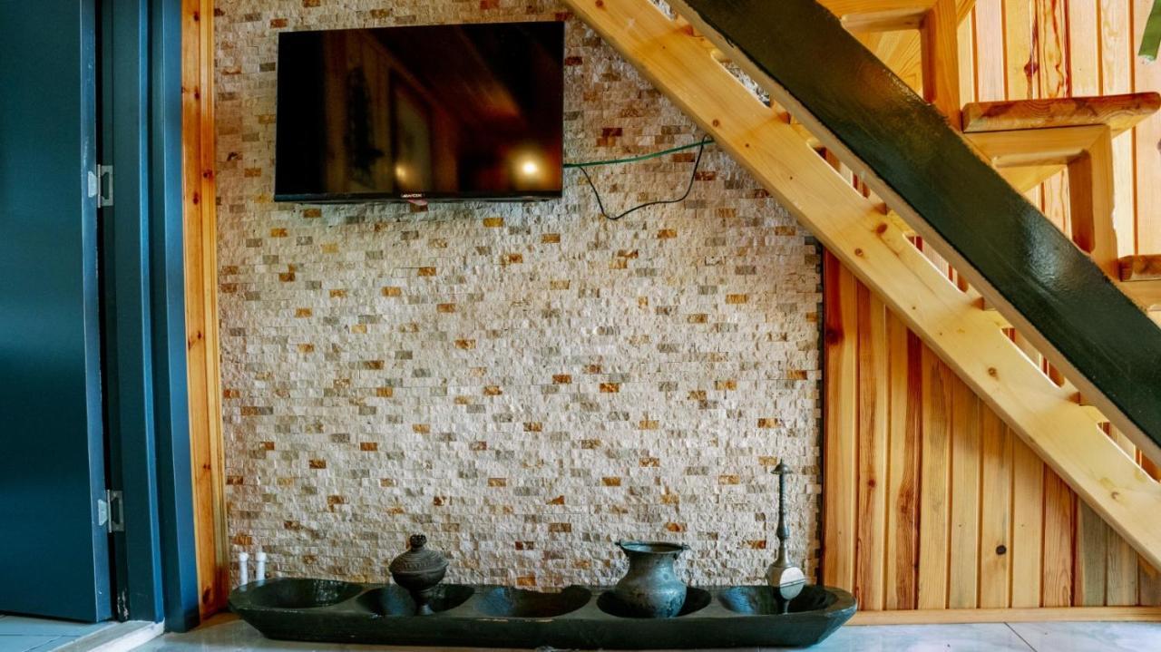 Serender Bungalov Bed & Breakfast Foça Bagian luar foto